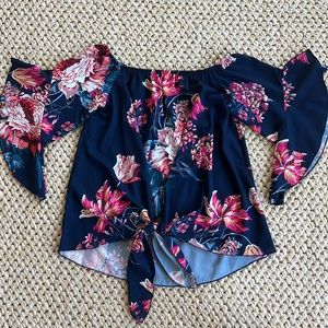 Women’s size medium floral top